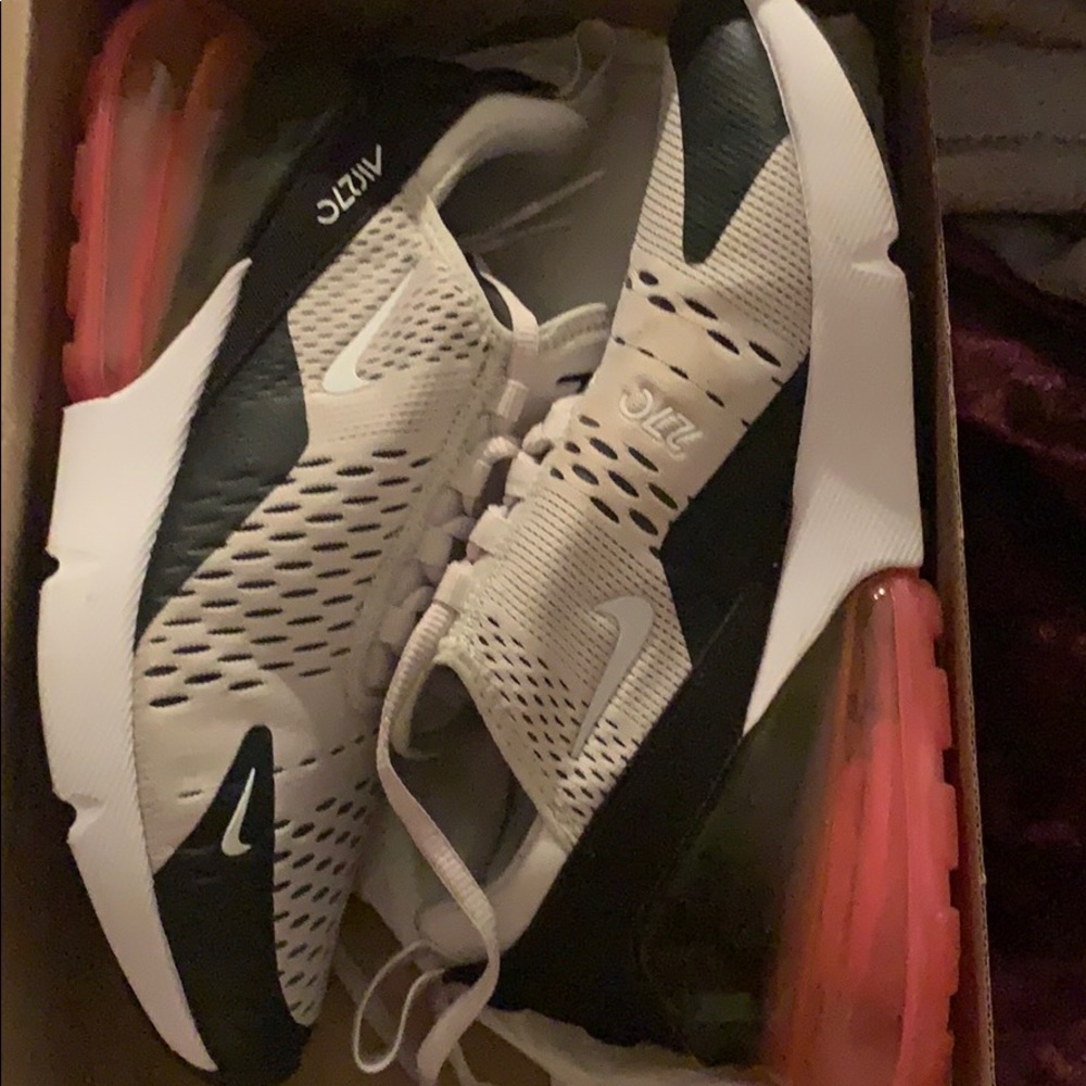 Gradeschool Nike 270
